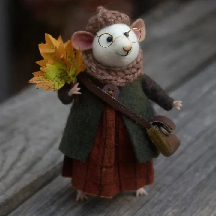 WhiskerWool™ – Handgefertigte, nadelfilzte Maus