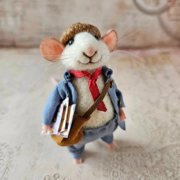 WhiskerWool™ – Handgefertigte, nadelfilzte Maus