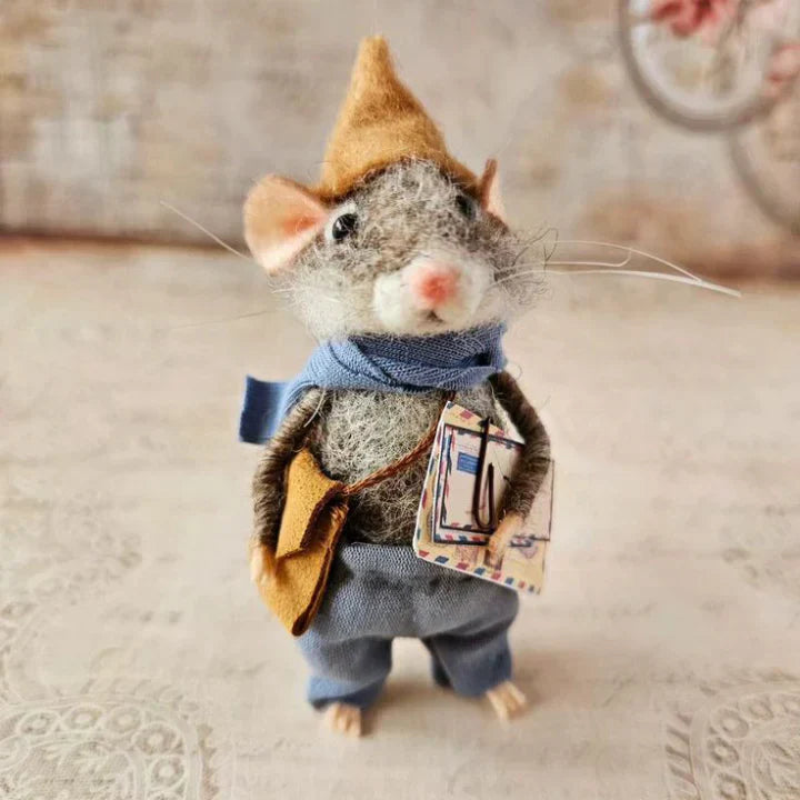 WhiskerWool™ – Handgefertigte, nadelfilzte Maus