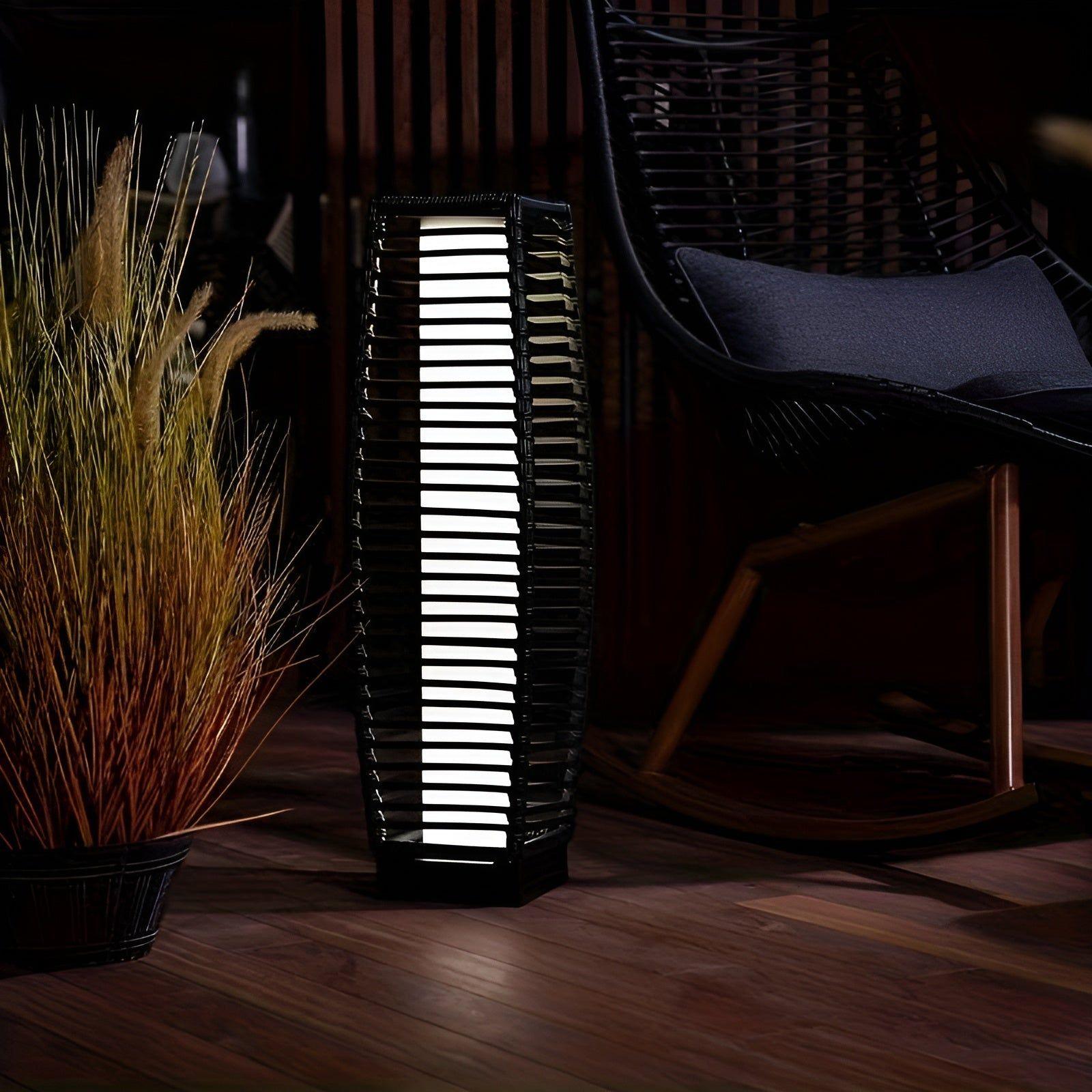 Solunara Solar Bodenleuchte Außen | Warmweißes Licht | Druckknopfsteuerung & Umweltfreundlich | Ø 10 cm | Kunststoff