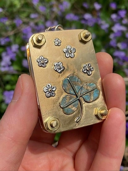 FloraKeep – Halten Sie Ihre geliebten Blumen für immer frisch!