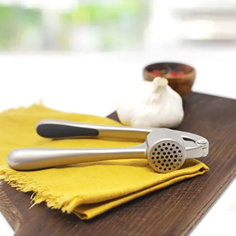 GarlicPress - Edelstahl-Knoblauchpresse mit ergonomischem Griff