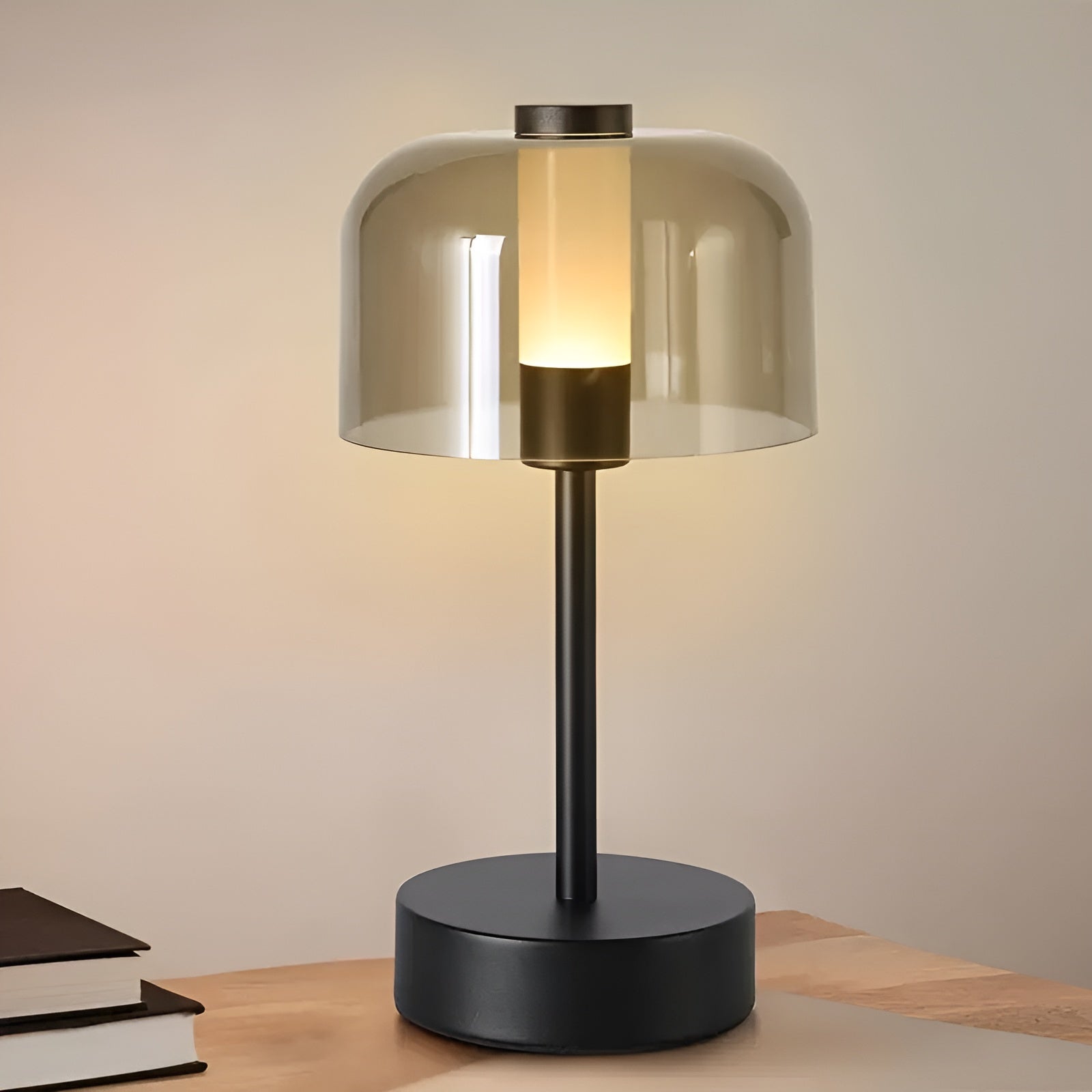 LumiRetro Tischlampe | Vintage-Design | USB-Wiederaufladbar & Dimmbar | Augenfreundliche LED