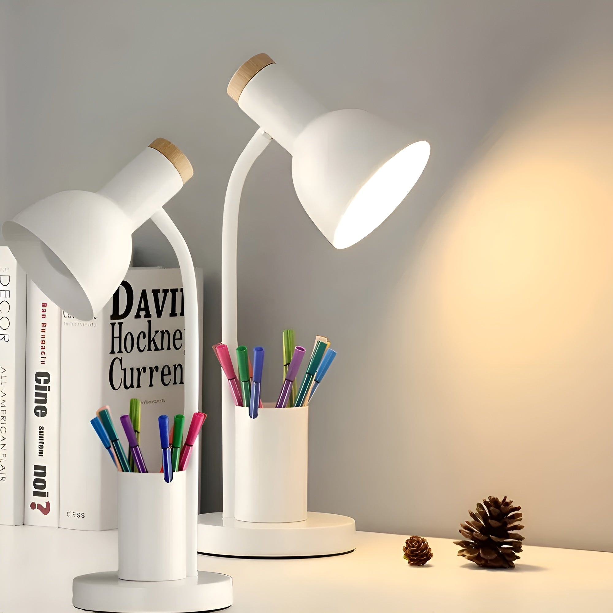 Lumis Desk | LED-Tischlampe mit Stifthalter | 3 Lichtfarben | Eisen & Marmor-Optik