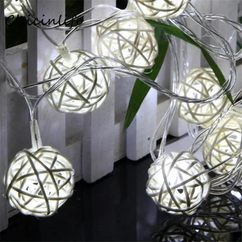 LumiRatta LED Lichterkette | 1,2 m Rattan Kugellichter mit 10 LEDs | Warmweiß / Weiß / Bunt | Batteriebetrieben | Deko für Weihnachten, Hochzeit & Party