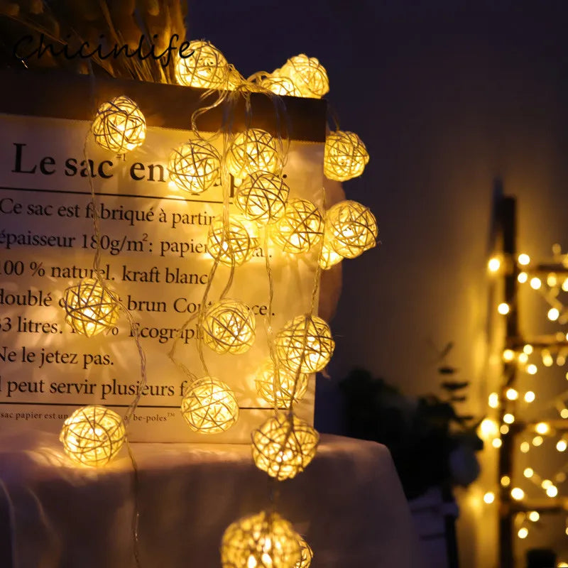 LumiRatta LED Lichterkette | 1,2 m Rattan Kugellichter mit 10 LEDs | Warmweiß / Weiß / Bunt | Batteriebetrieben | Deko für Weihnachten, Hochzeit & Party
