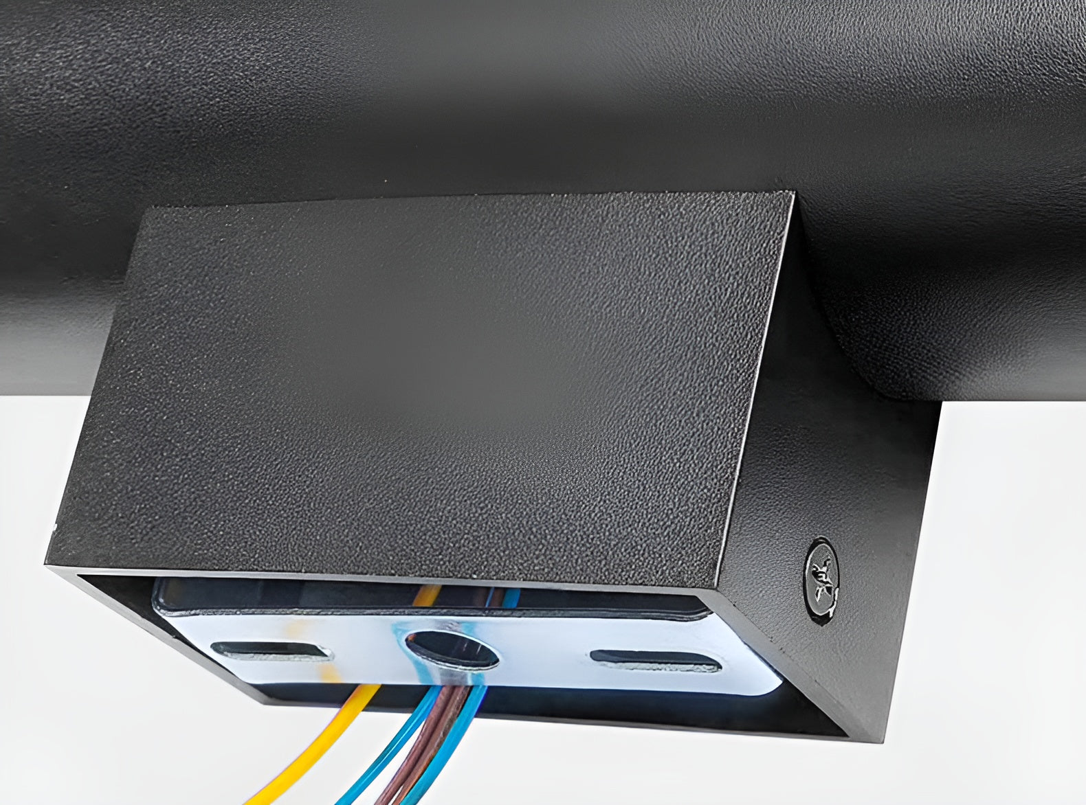 Wandleuchte LUMOREA | Goldfinish aus Aluminium | COB-LED-Technologie | Erhältlich in 15–60 cm
