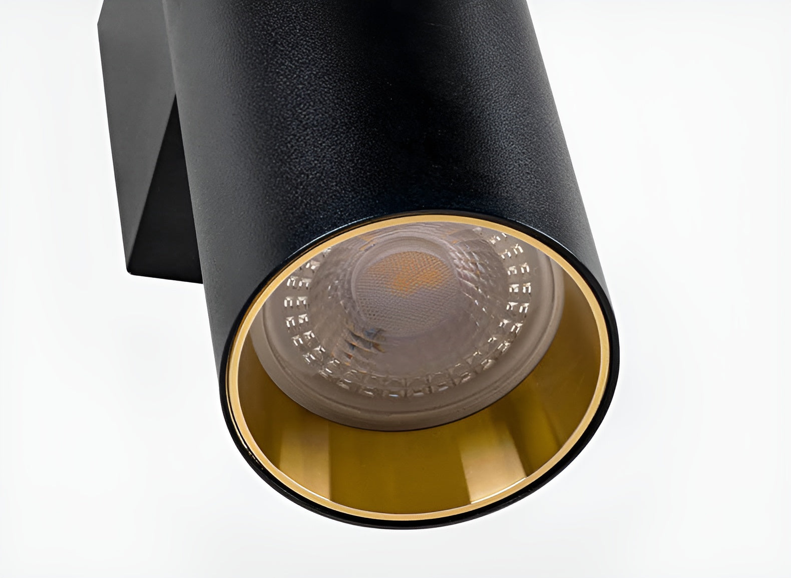 Wandleuchte LUMOREA | Goldfinish aus Aluminium | COB-LED-Technologie | Erhältlich in 15–60 cm