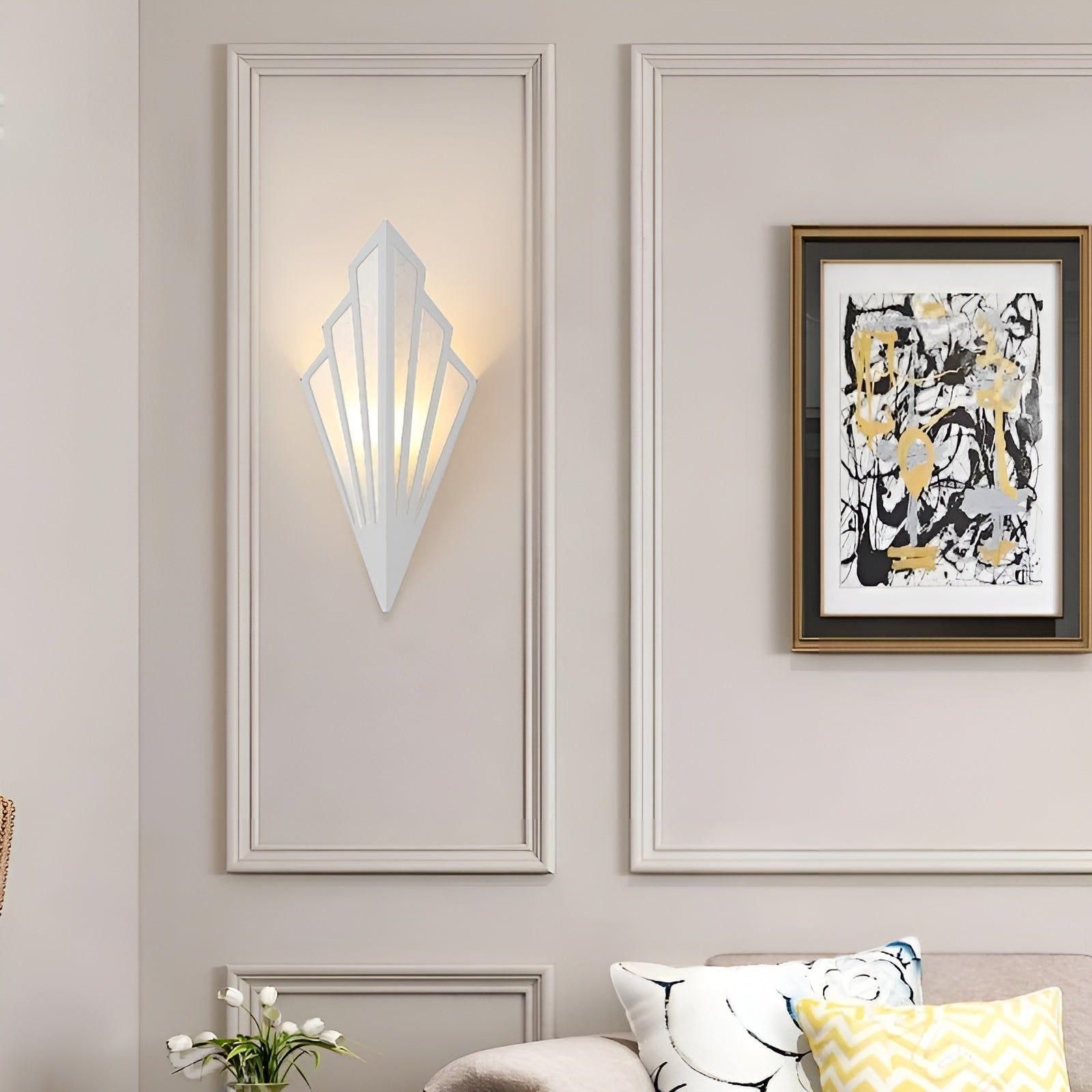 LED Wandleuchte Nordic | Dreiecksdesign | Energieeffizient & Langlebig | Modern & Minimalistisch