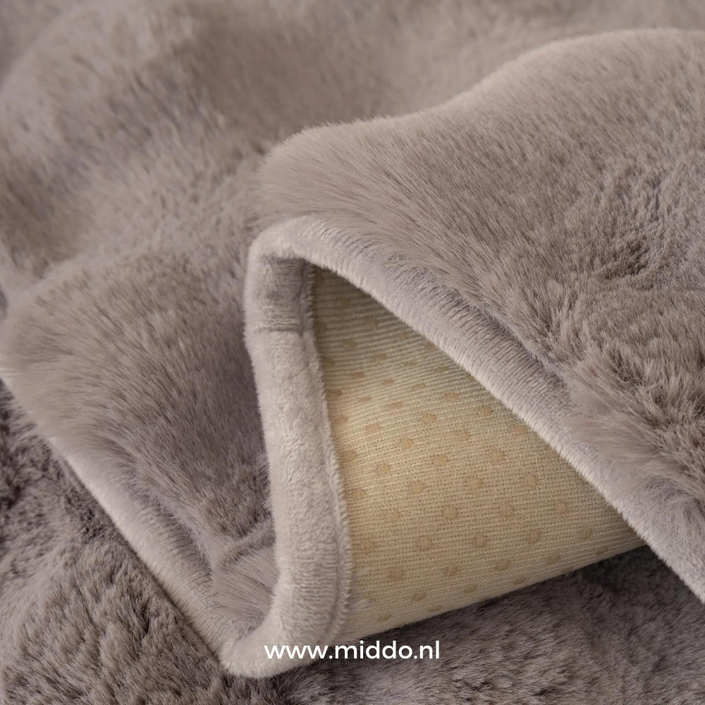 Plushy - Luxuriöser Sofaschutz, ultimativer Komfort und Weichheit!