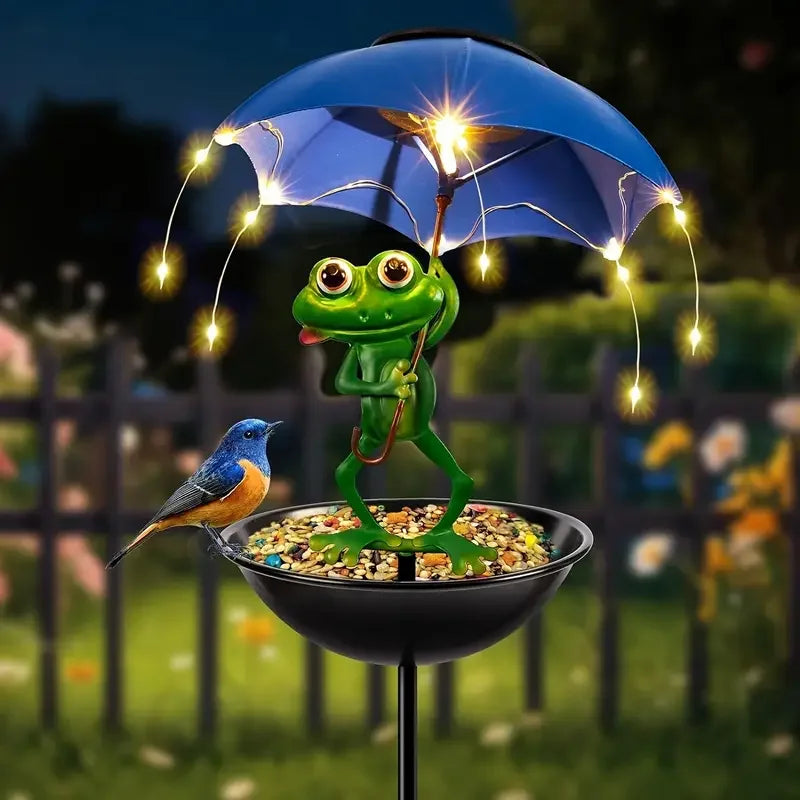 Solar Gartenleuchte ElfBird | Mit Vogeltränke & Elfenfigur | Outdoor Solar Lampe aus Gusseisen | Wetterfest & Dekorativ