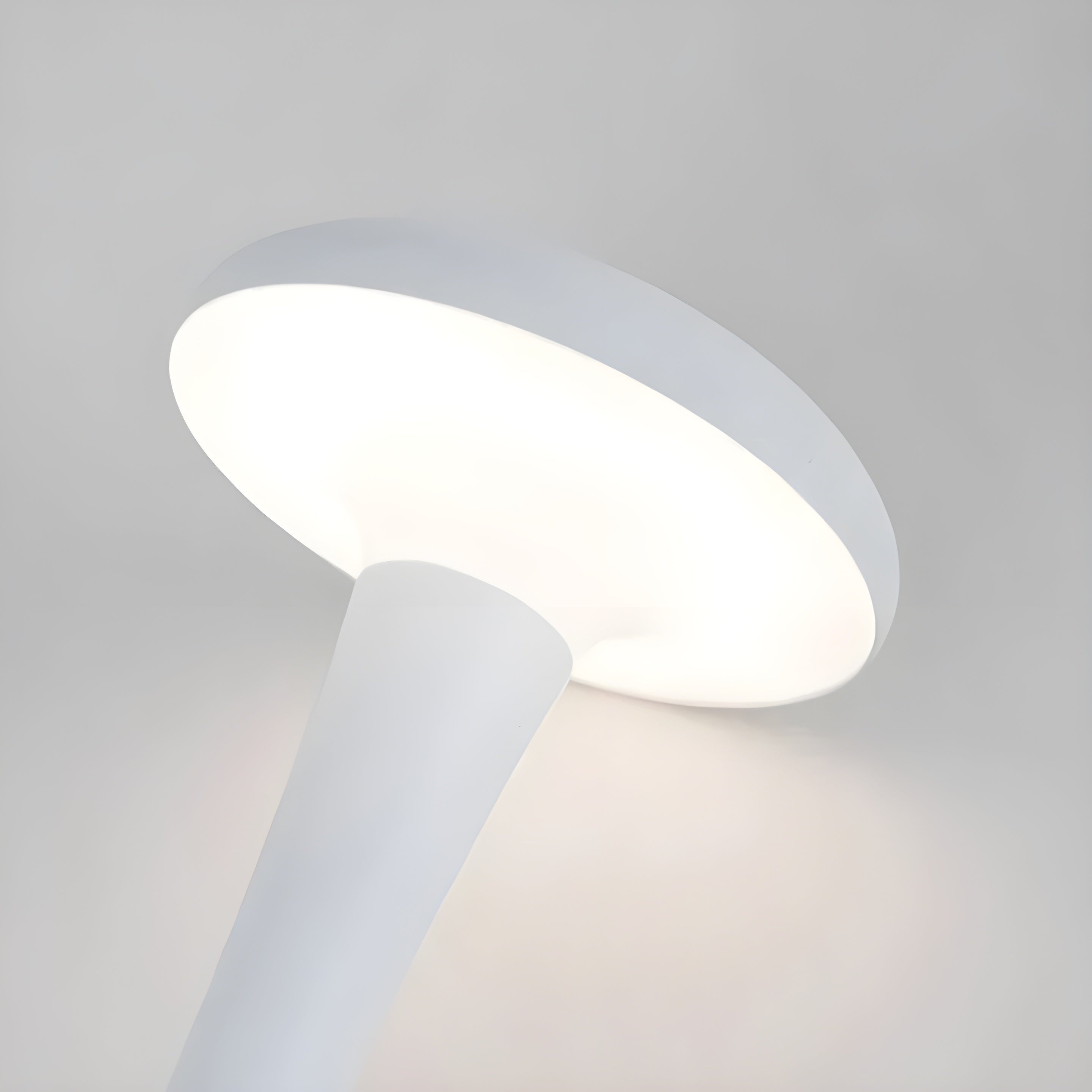 Nuvora Tragbare LED Tischlampe | USB-Aufladung | Dimmbar in 3 Lichtfarben | Marmor-Optik | Aluminiumgehäuse