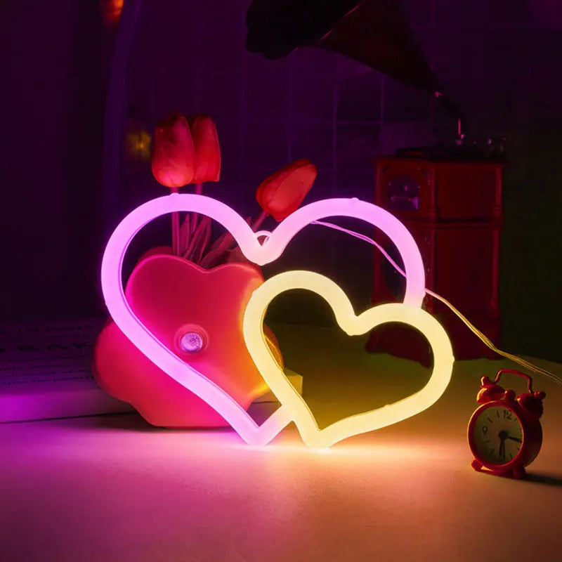 Amora Neon Tischlampe Herz | Doppeltes Love-Design | USB & Batteriebetrieb | Rosa LED Licht | Party & Deko