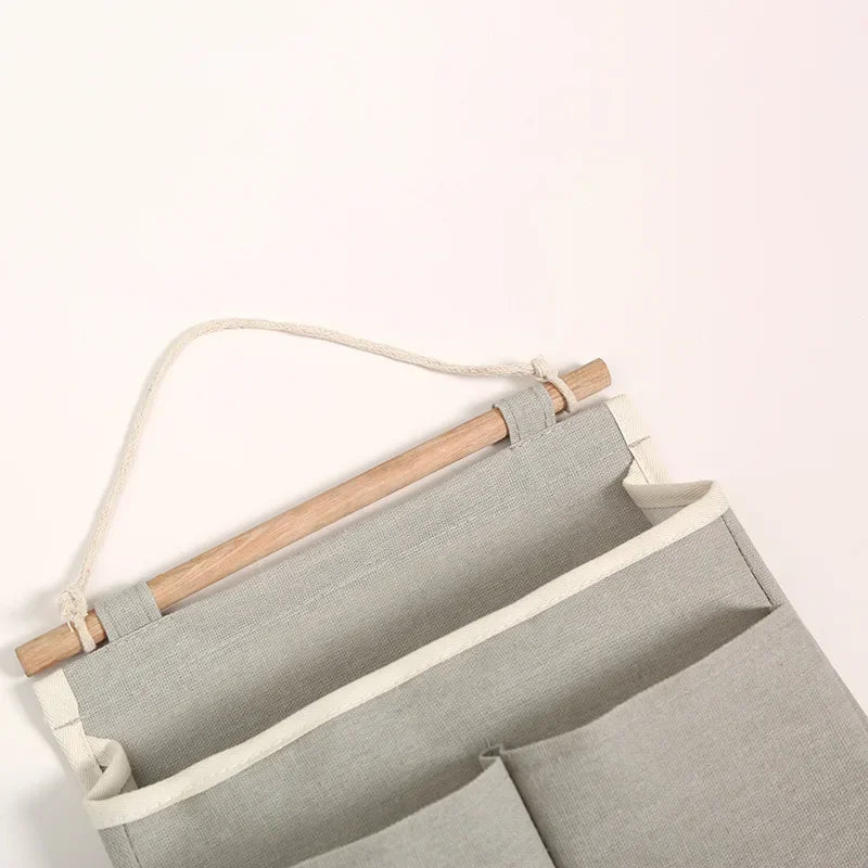 Stowella Wandaufbewahrungstasche aus Leinen | Wasserdicht & platzsparend | Hängeorganizer für Unterwäsche & Kleinteile – 23×6×25 cm