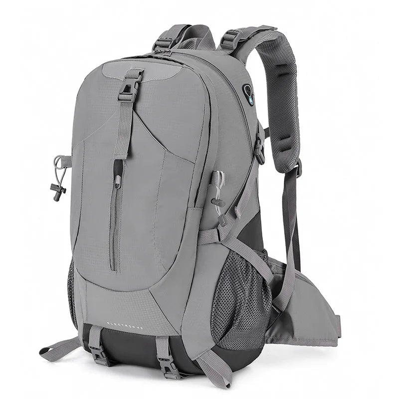 Reiserucksack TrekVault 40 | 40 L Outdoor-Rucksack mit Regenhülle | Für Wandern, Reisen & Alltag | 31 × 20 × 52 cm