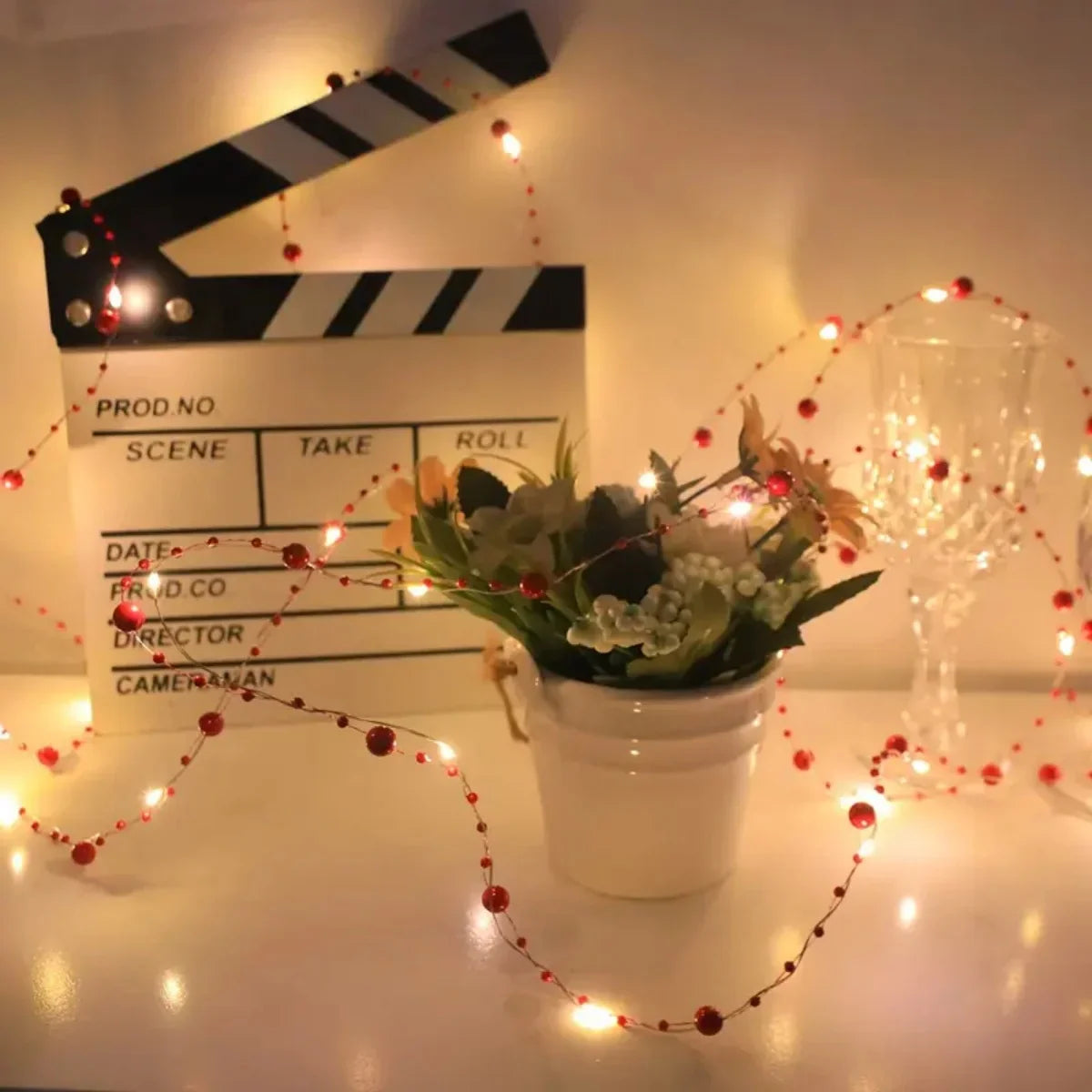 LumiPerla Perlen-Lichterkette | 2 m / 5 m | 20 / 50 LED | Warmweiß | Batteriebetrieben & Flexibel