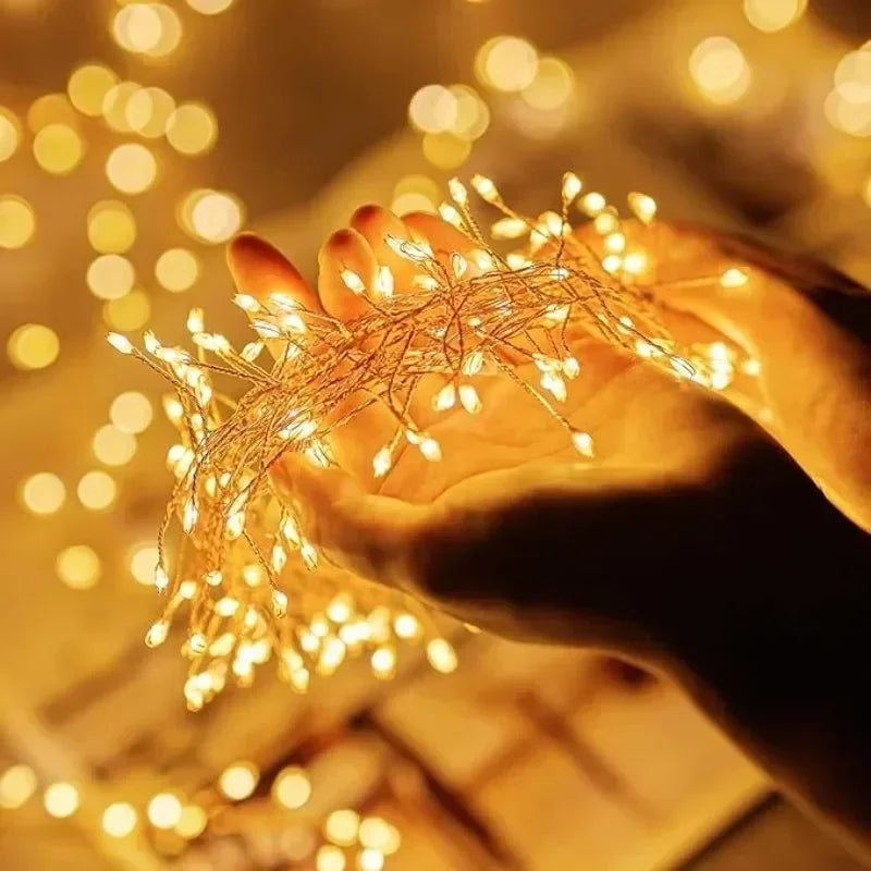 StellarGlow | LED Lichterkette Feuerwerksdesign | 8 Leuchtmodi mit Fernbedienung | USB-Betriebene Weihnachts- & Partybeleuchtung | Innen & Außen