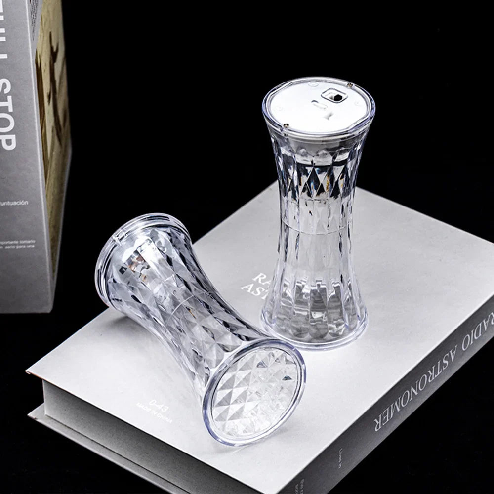 LED Kristall-Tischlampe LumiCrystal | Flammenlos & Batteriebetrieben | Warmweißes Stimmungslicht | Für Schlafzimmer, Hochzeit & Deko