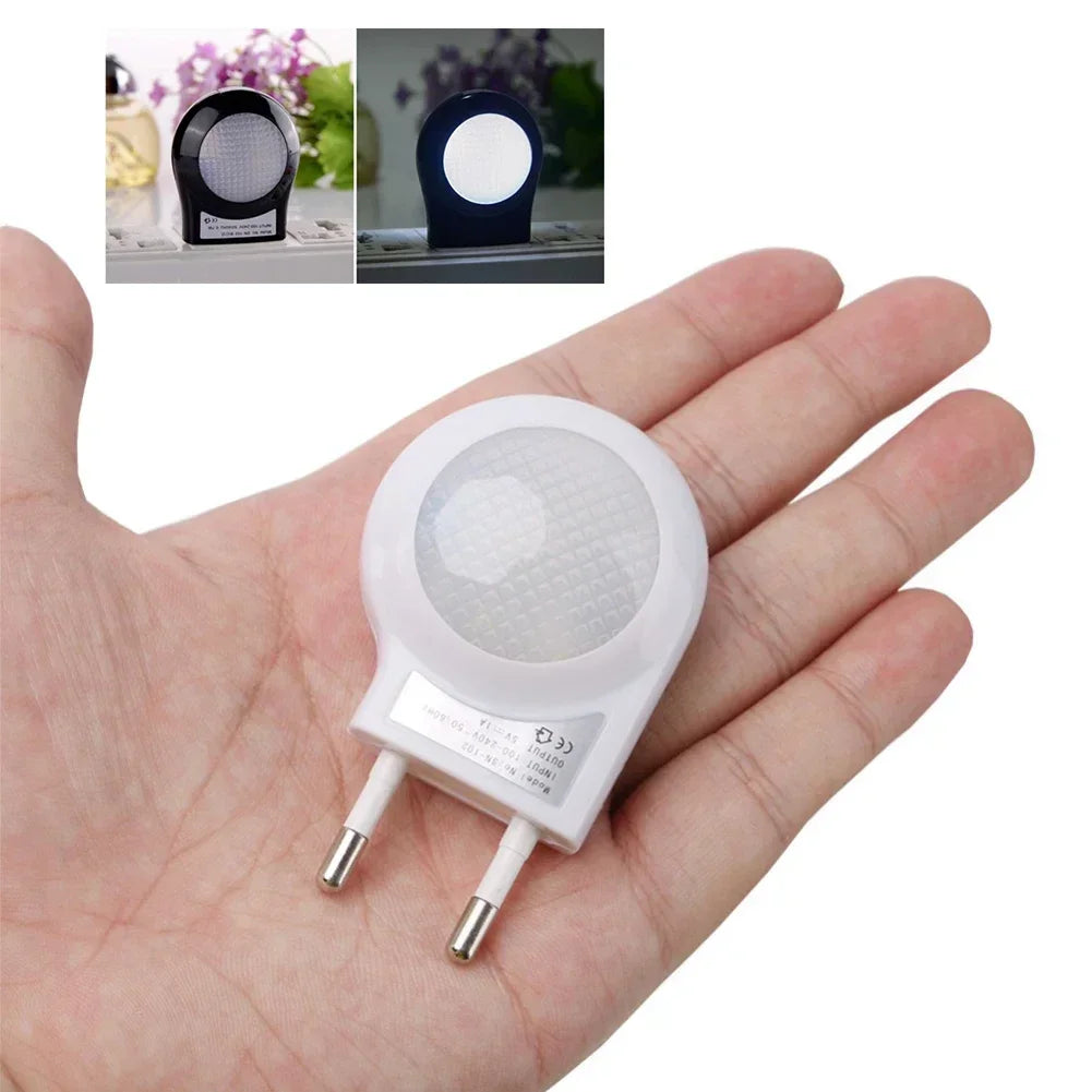 LumiShell Mini Nachtlicht | Mit Lichtsensor & EU-Stecker | Automatisches LED Wandleuchte | Weiches Warmlicht für Kinder- & Schlafzimmer