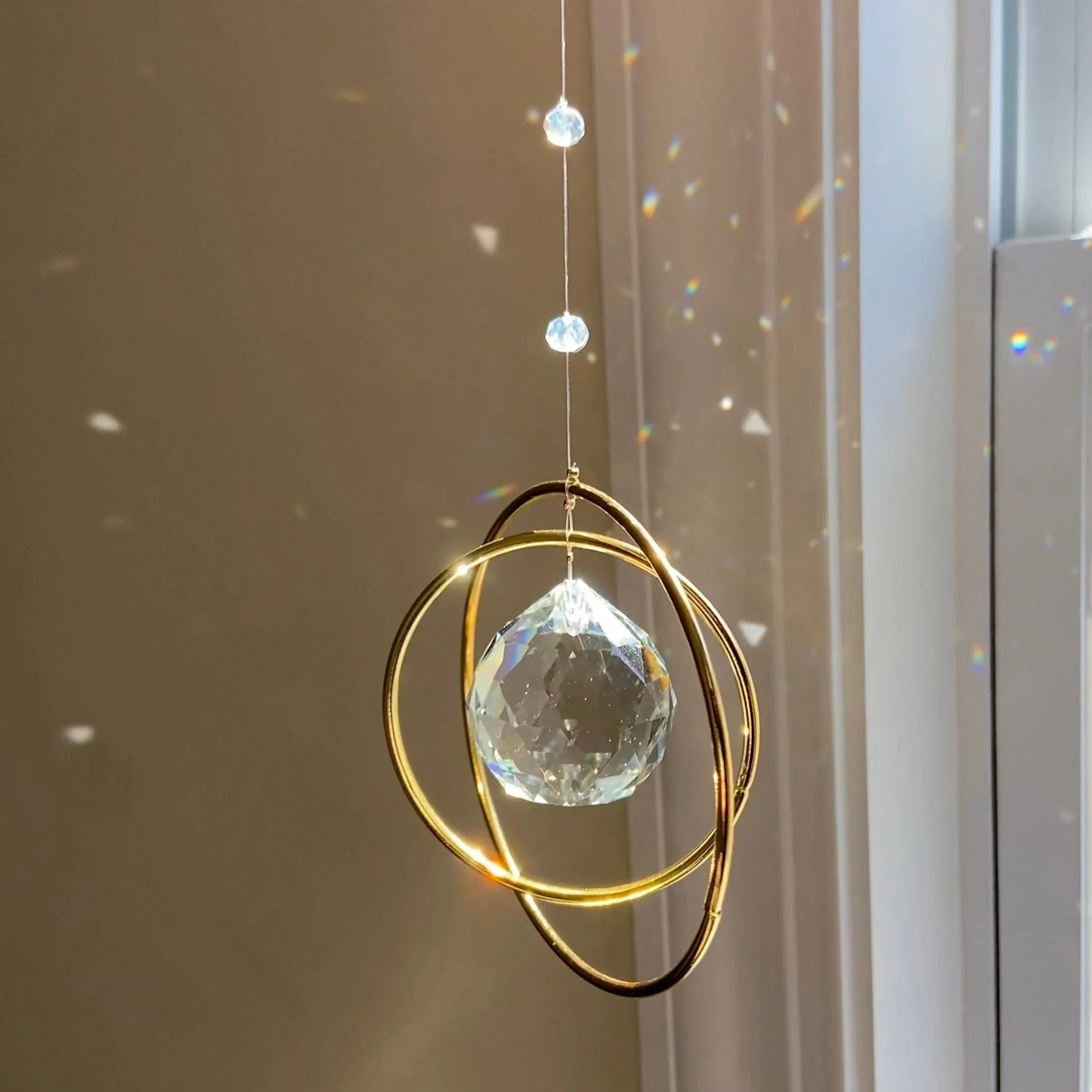 Sonnenfänger LumiAmor | Kristall-Hänger mit Regenbogen-Effekt | Romantisches Geschenk mit Botschaft
