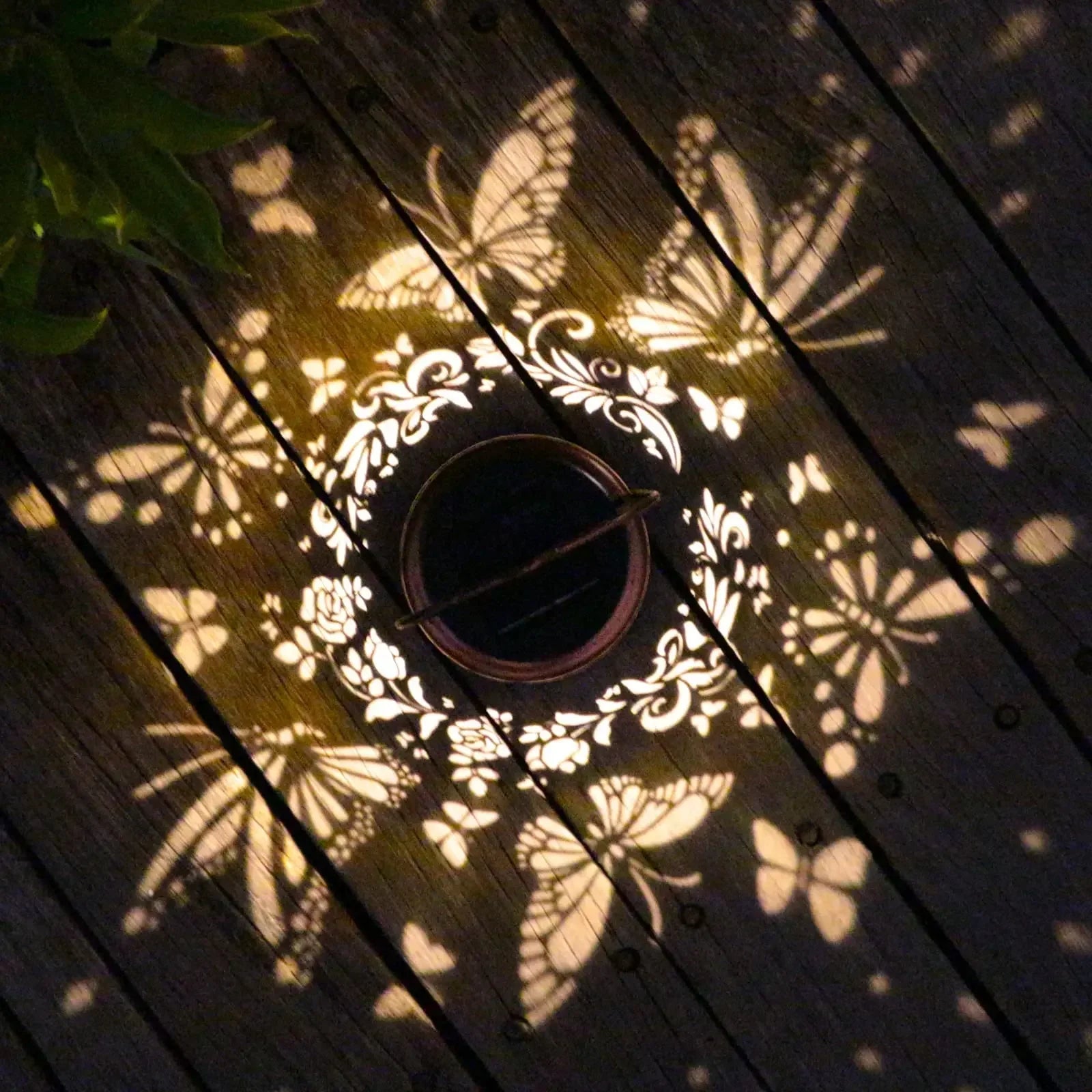Luminara SolFlair Solar-Laterne | Retro Design mit Schmetterlingsmotiv | IP65 Wasserdicht | Warmes Licht für Garten & Balkon
