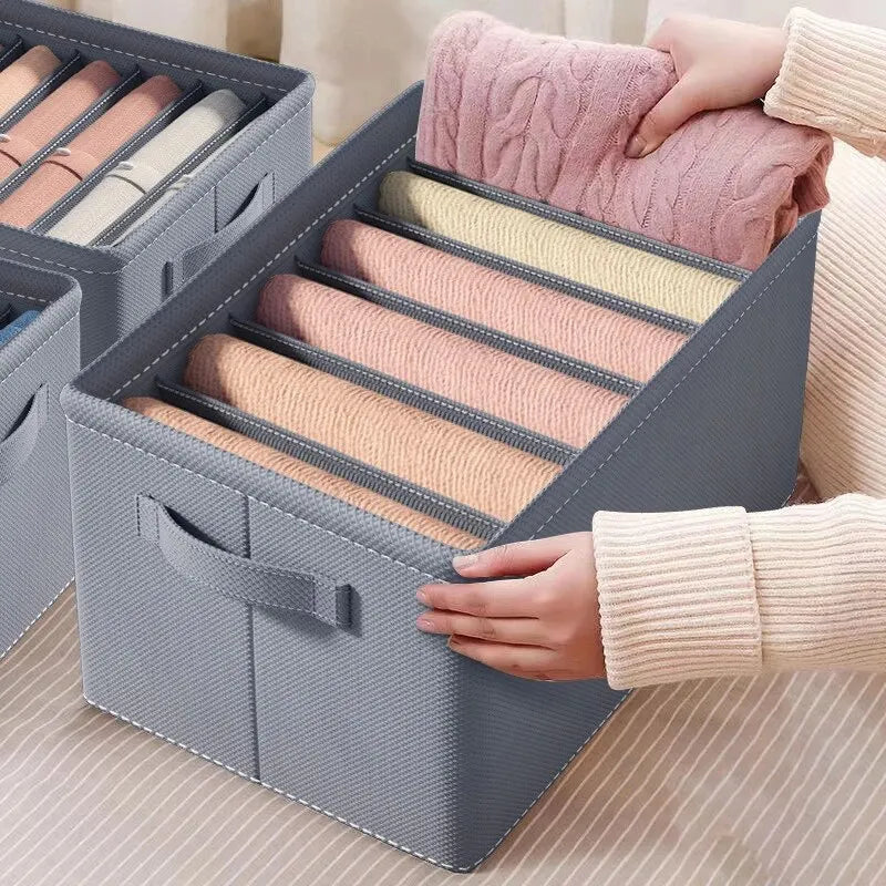 OrgaFold Kleiderschrank-Organizer mit Fächern | Aufbewahrungsbox aus Vliesstoff | Faltbar & Stabil | Grau | 44×30×20 cm
