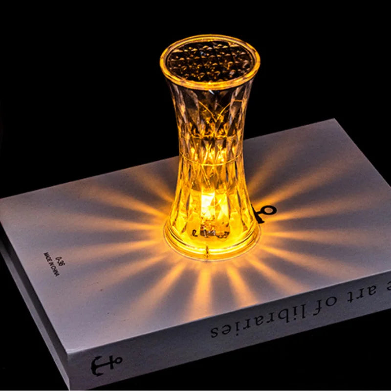 LED Kristall-Tischlampe LumiCrystal | Flammenlos & Batteriebetrieben | Warmweißes Stimmungslicht | Für Schlafzimmer, Hochzeit & Deko