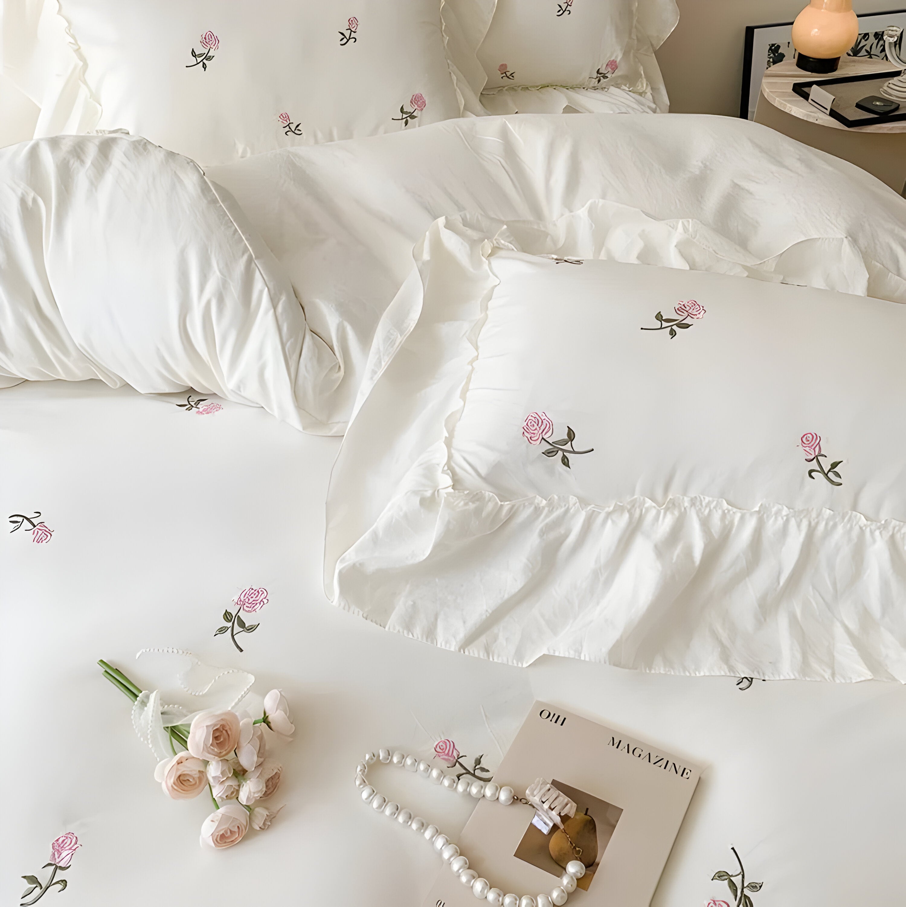 Bettwäsche-Set FLORIVIA | Mit Rosenstickerei | 3-teilig | Romantischer Vintage-Stil in Elfenbein