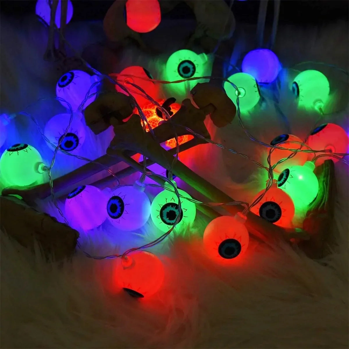 Halloween LED-Lichterkette CreepyEyes | 20 LED Augäpfel | Für Haus, Garten & Party