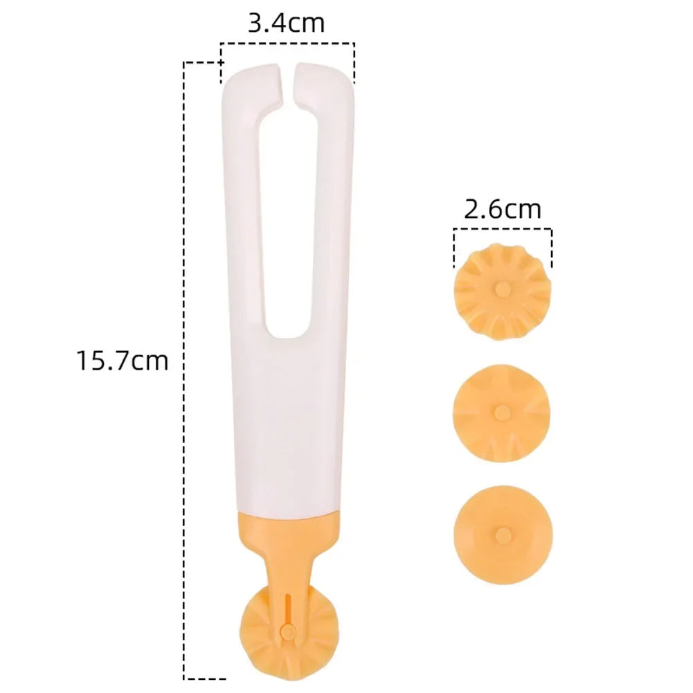 Bakelo Teigroller Schneider | Vielseitiger Kuchenteig-Schneider | 15,7 × 3,4 cm | Backhelfer aus Kunststoff