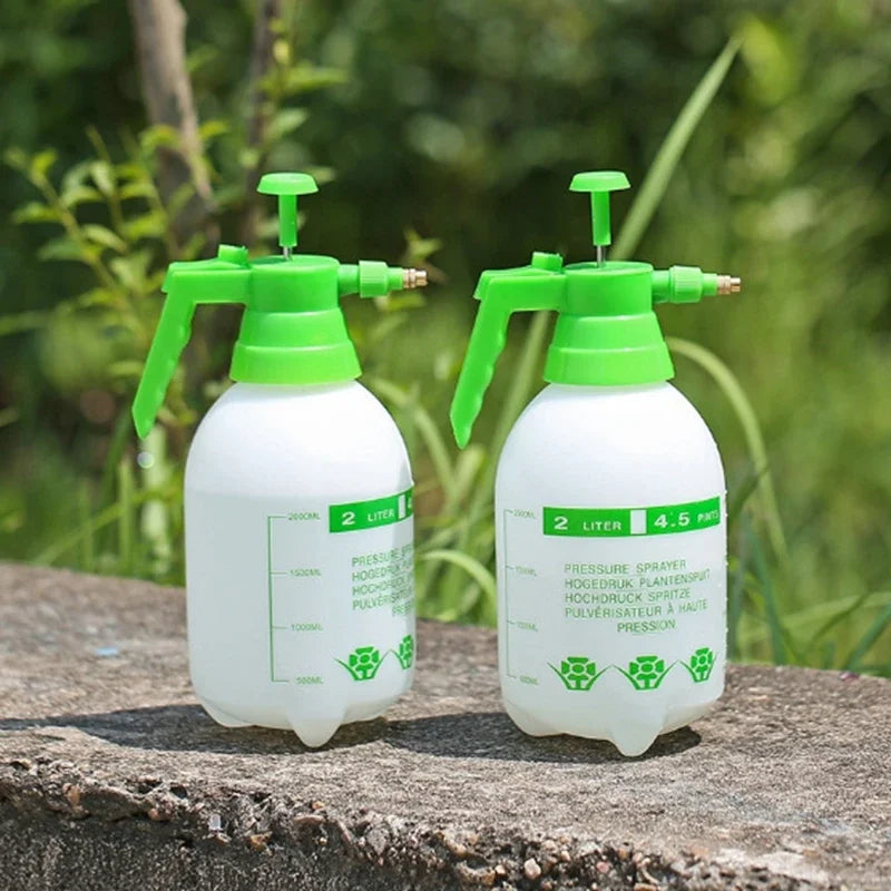 Drucksprühflasche Plantura | 2L Gartensprüher | Verstellbare Düse & Handpumpe | Für Pflanzen & Blumenpflege