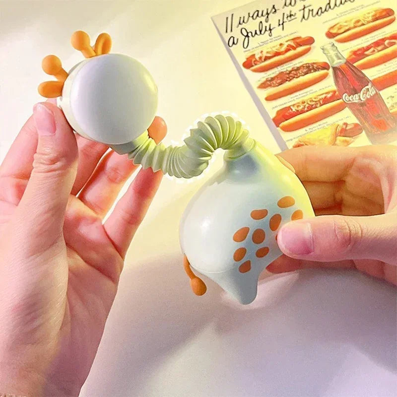GiraLume LED Nachtlicht | Flexibel verstellbar | Süßes Giraffendesign | Warmweiß | 5,6 × 5,4 × 17 cm