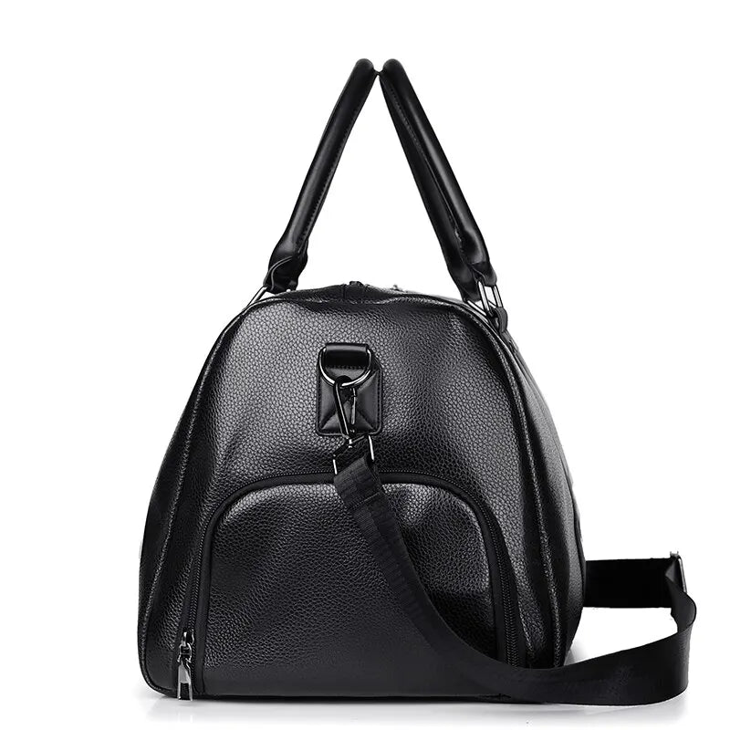 Reisetasche Ravemo Roadster | Retro-Sporttasche aus wasserfestem PU | 44×33×21 cm | Für Kurztrips, Training & Motorrad