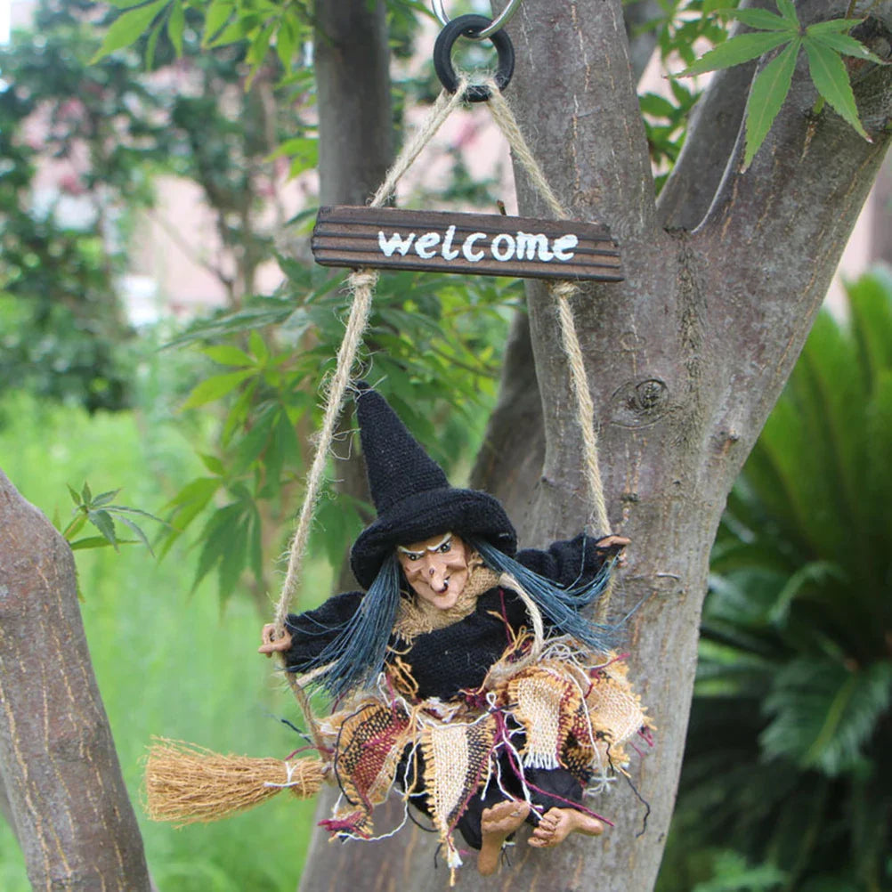 Halloween Hängedeko MidnightWitch | 27 x 10 cm | Fliegende Hexe | Für Tür, Wand & Decke