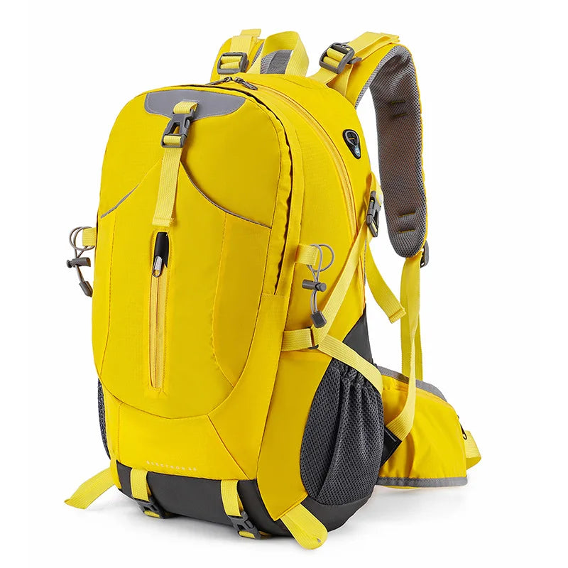 Reiserucksack TrekVault 40 | 40 L Outdoor-Rucksack mit Regenhülle | Für Wandern, Reisen & Alltag | 31 × 20 × 52 cm