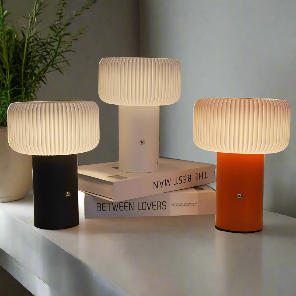 Myllumina Pilz Tischlampe LED | Touch-Steuerung & Warmweißes Licht | Modernes Design | Metall & Acryl | Weiß, Schwarz, Orange