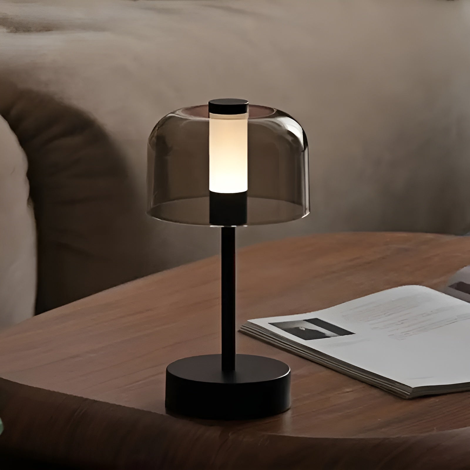 LumiRetro Tischlampe | Vintage-Design | USB-Wiederaufladbar & Dimmbar | Augenfreundliche LED