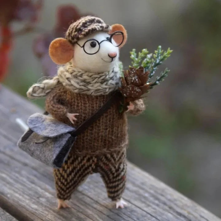 WhiskerWool™ – Handgefertigte, nadelfilzte Maus