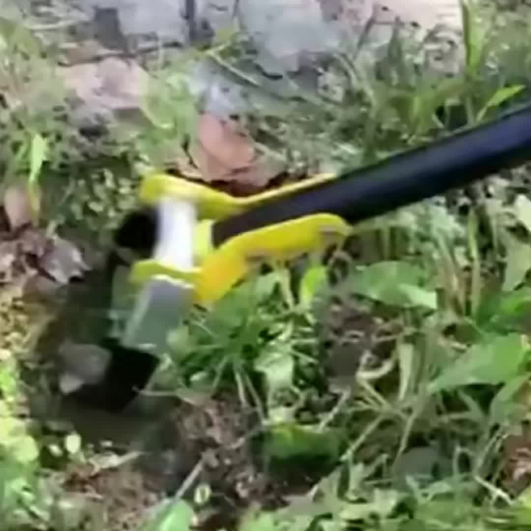 TerraTri Gartenhacke | Dreiecks-Kopf aus Edelstahl | Ergonomischer Griff | Schwarz-Gelb