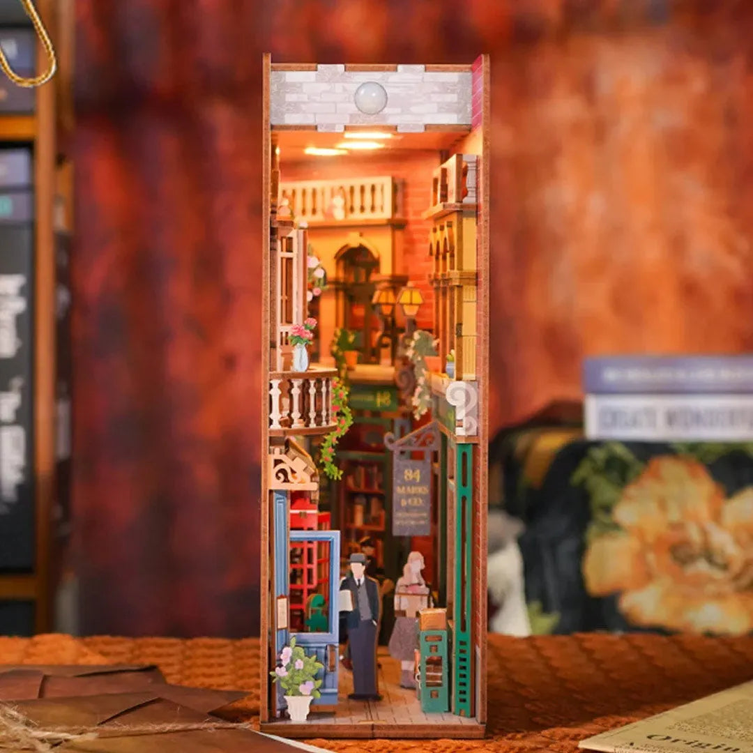 Book Nook - 84 Charing Cross Road