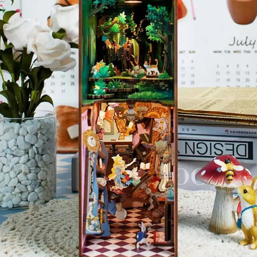 Book Nook - Alice in Wonderland