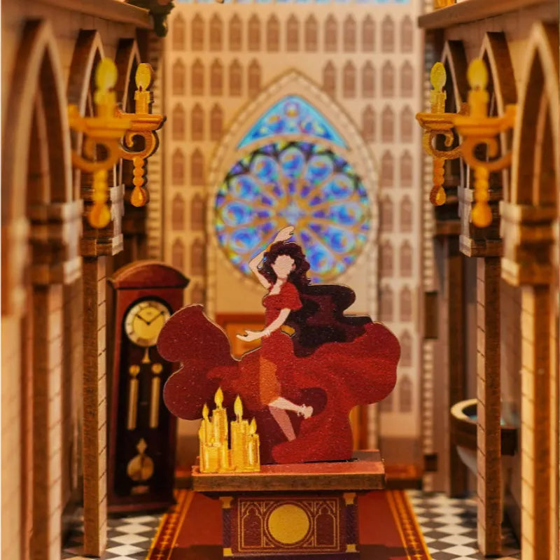 Book Nook - Dame de Paris