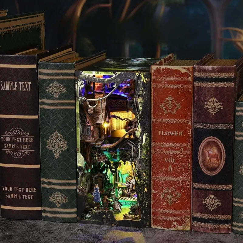 Book Nook - Down The Rabbit-Hole Alice in Wonderland