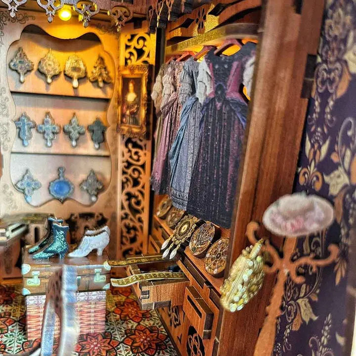 Book Nook - Gorgeous Wardrobe of Duchess