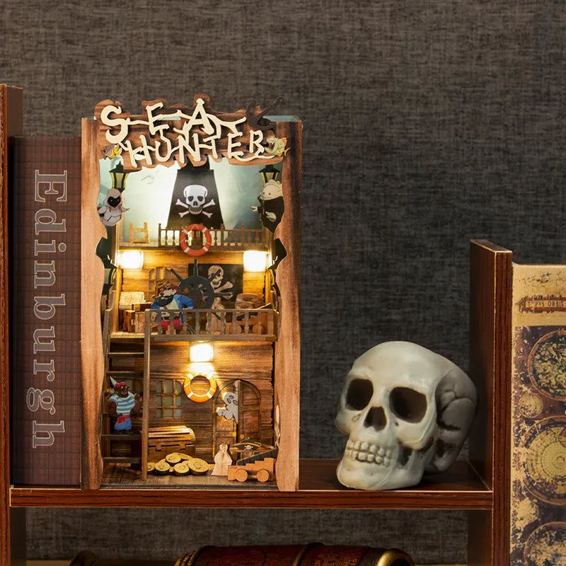 Booknook - Sea Hunter