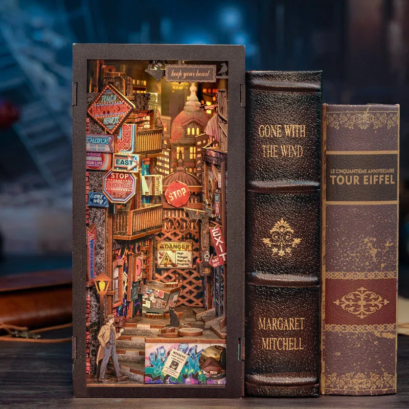Book Nook - The Long Goodbye