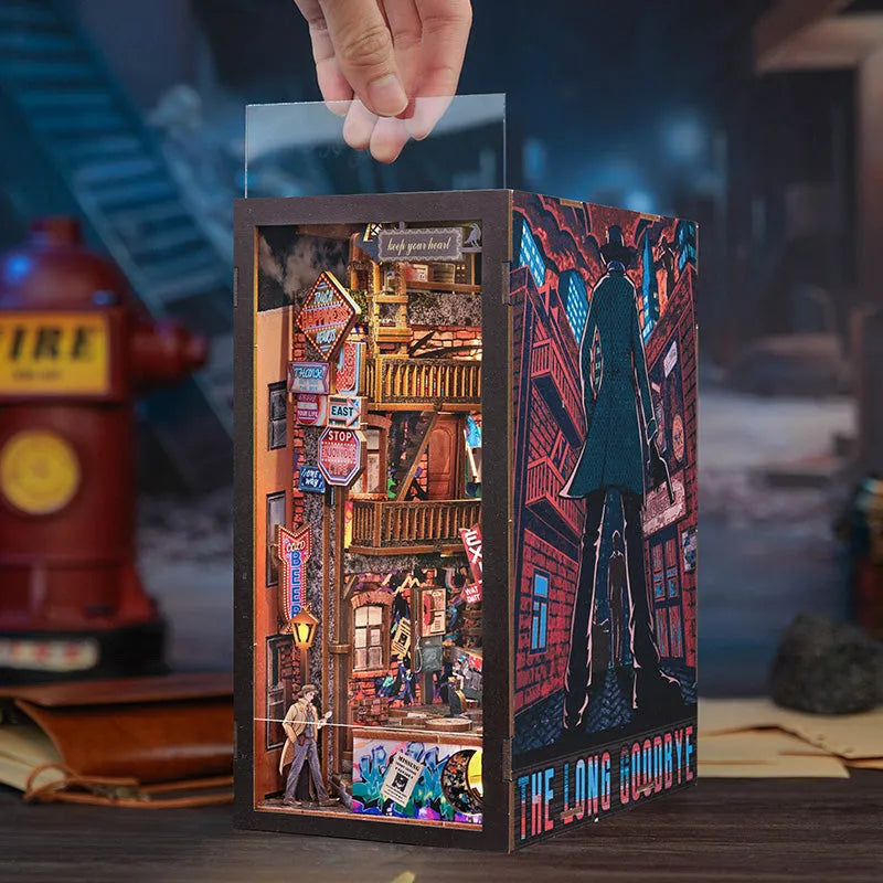 Book Nook - The Long Goodbye
