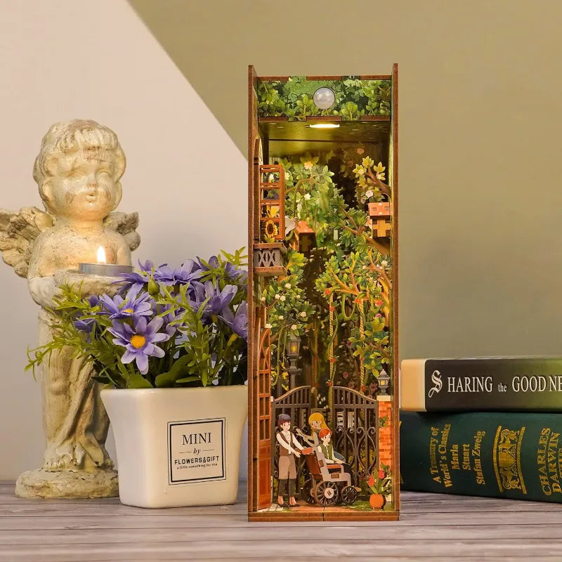 Book Nook - The Secret Garden