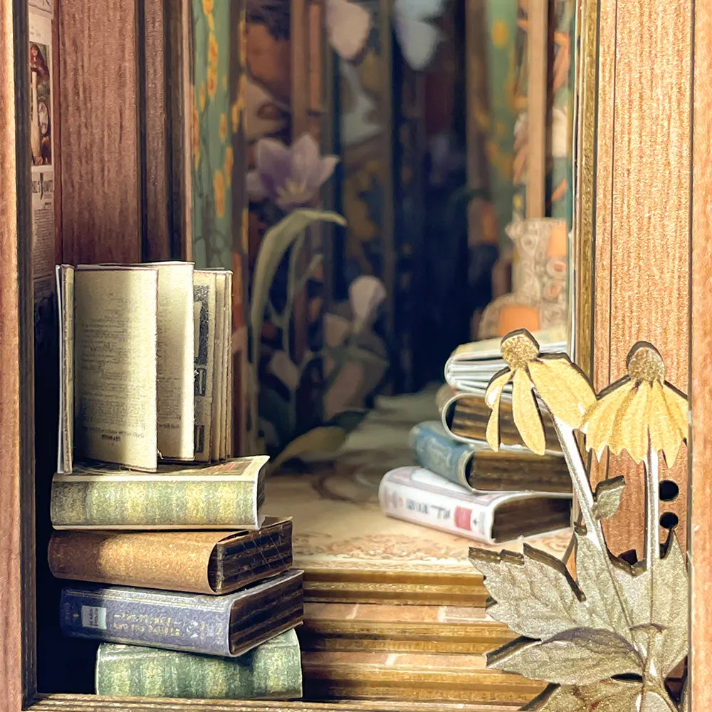 Booknook - Butterfly of the Unknow Lands