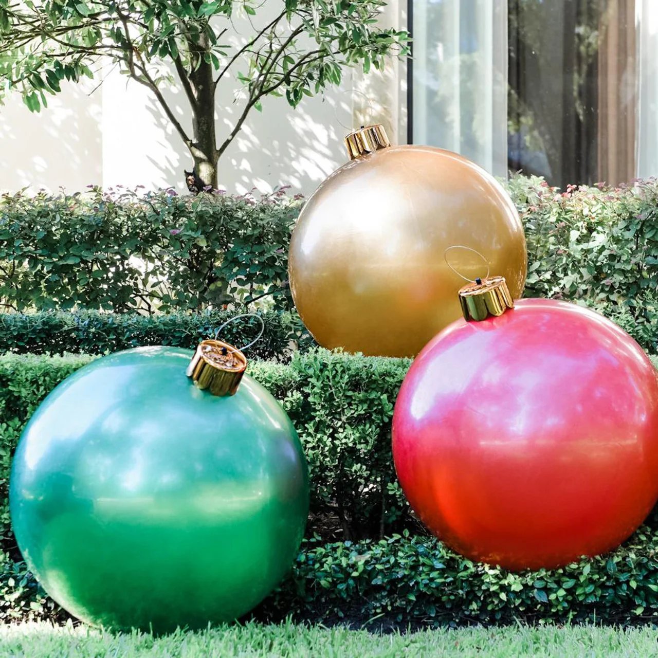 MerrySphere - Aufblasbare Weihnachtskugel in Übergröße